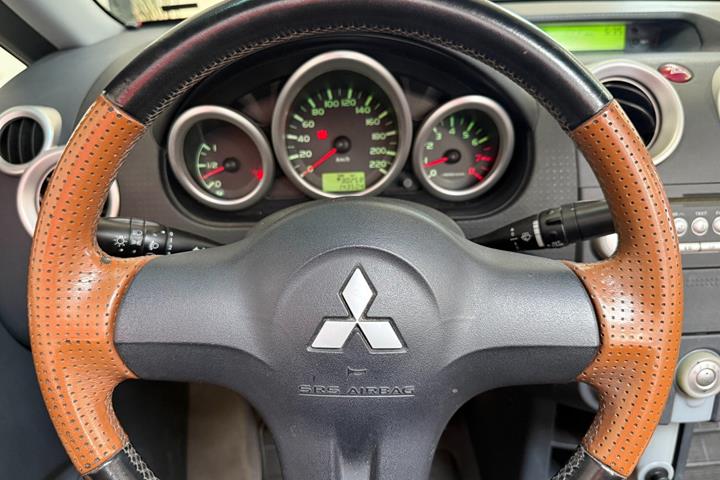Sort Mitsubishi Colt fra 2008