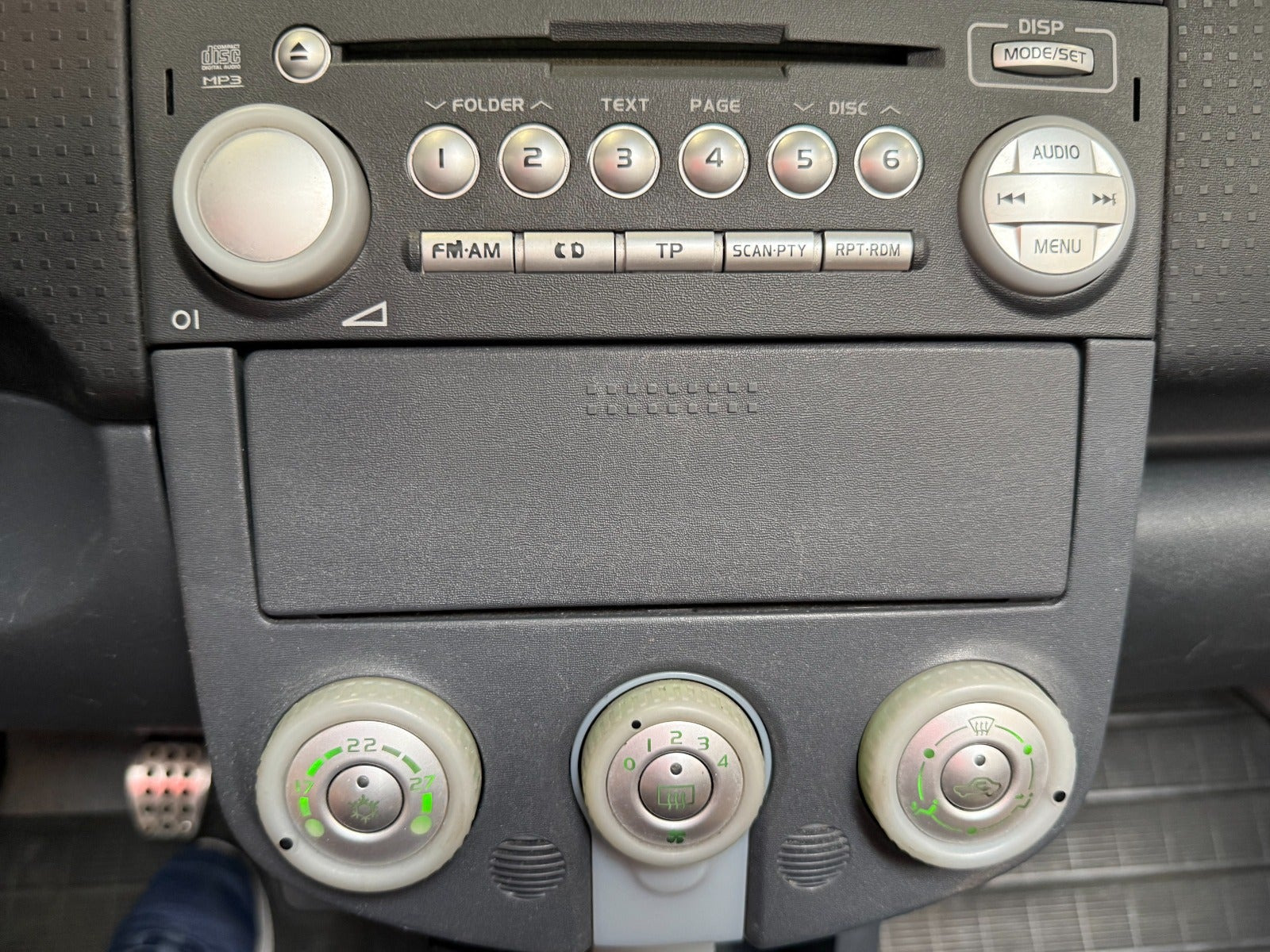 Sort Mitsubishi Colt fra 2008