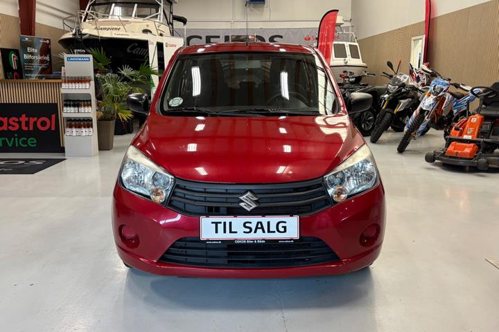 Rød Suzuki Celerio fra 2019