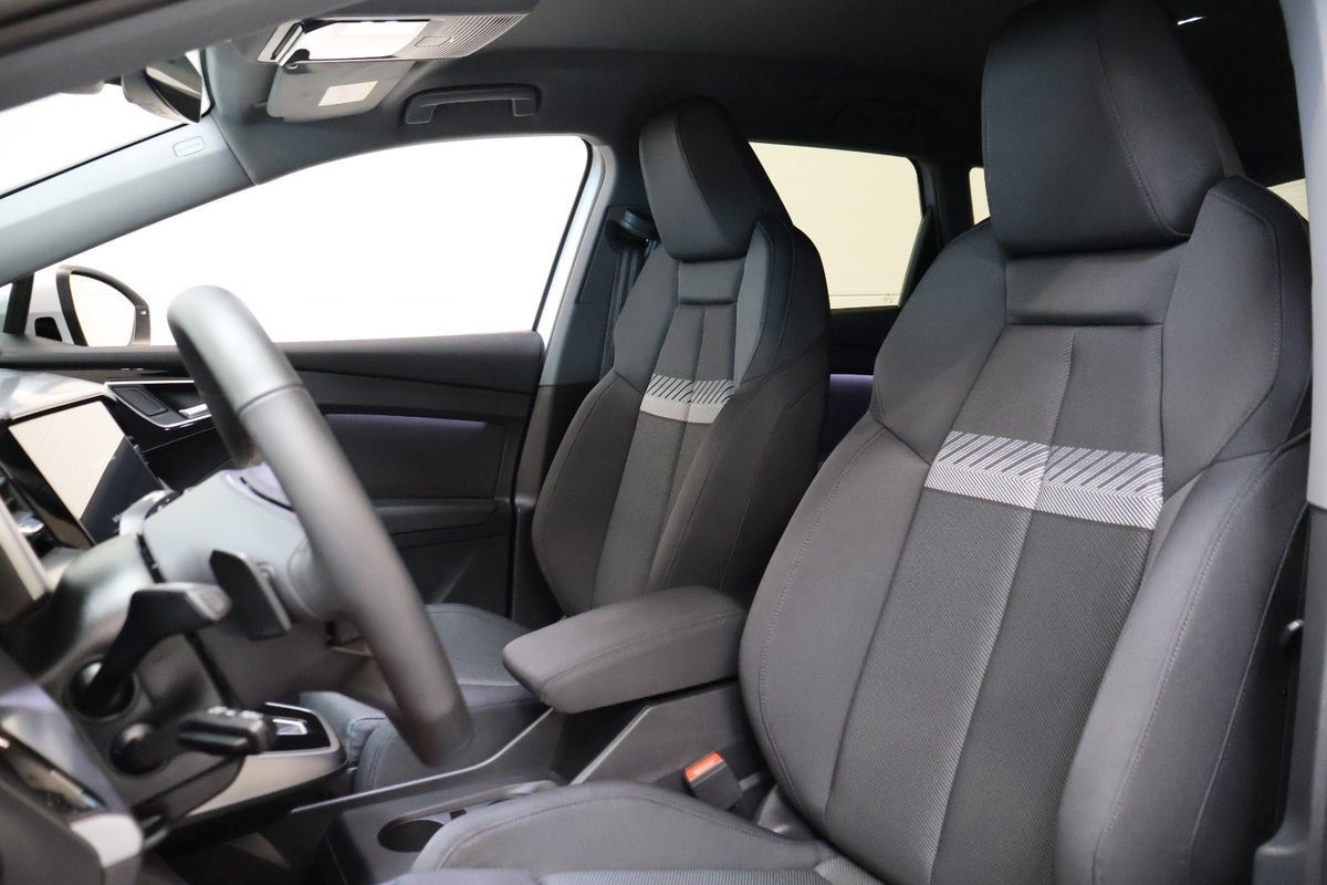 Hvid Audi Q4 e-tron fra 2026