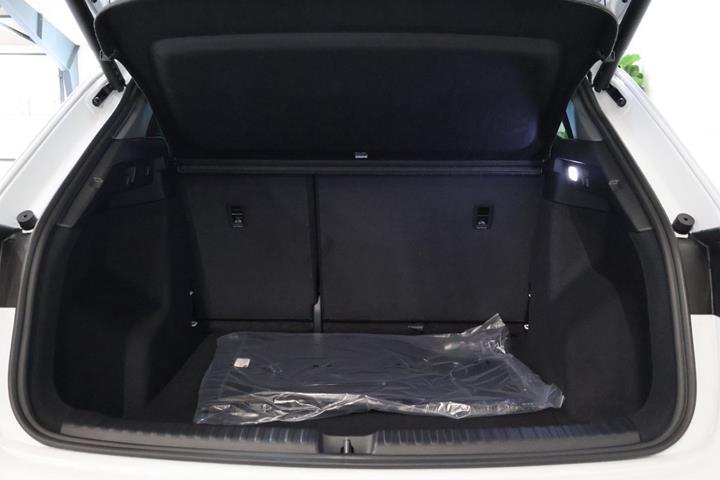 Hvid Audi Q4 e-tron fra 2026