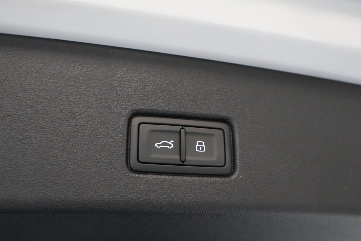 Hvid Audi Q4 e-tron fra 2026