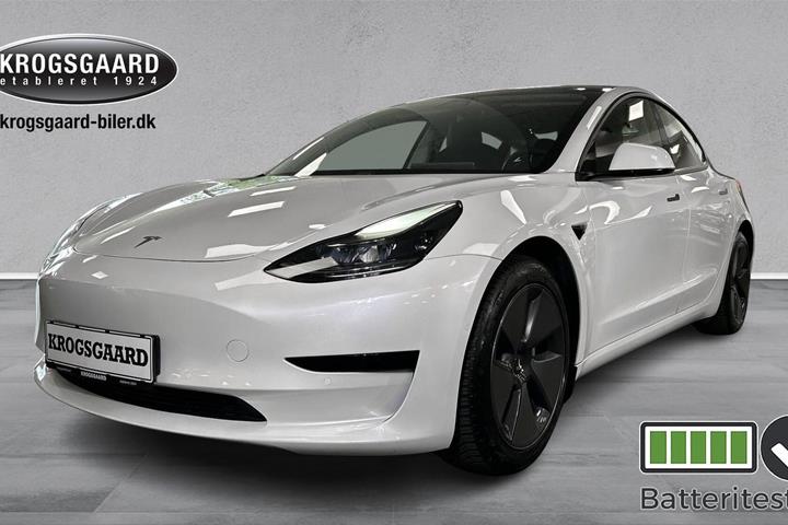 Hvid Tesla Model 3 fra 2021