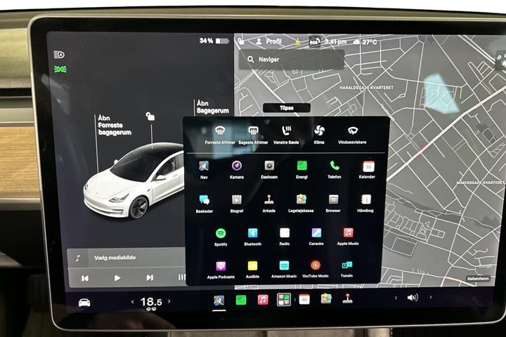 Hvid Tesla Model 3 fra 2021