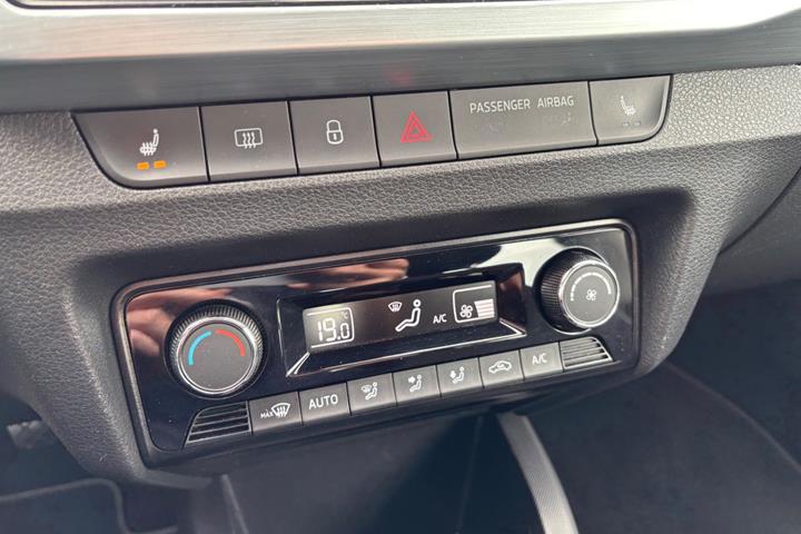 Hvid Skoda Fabia fra 2020