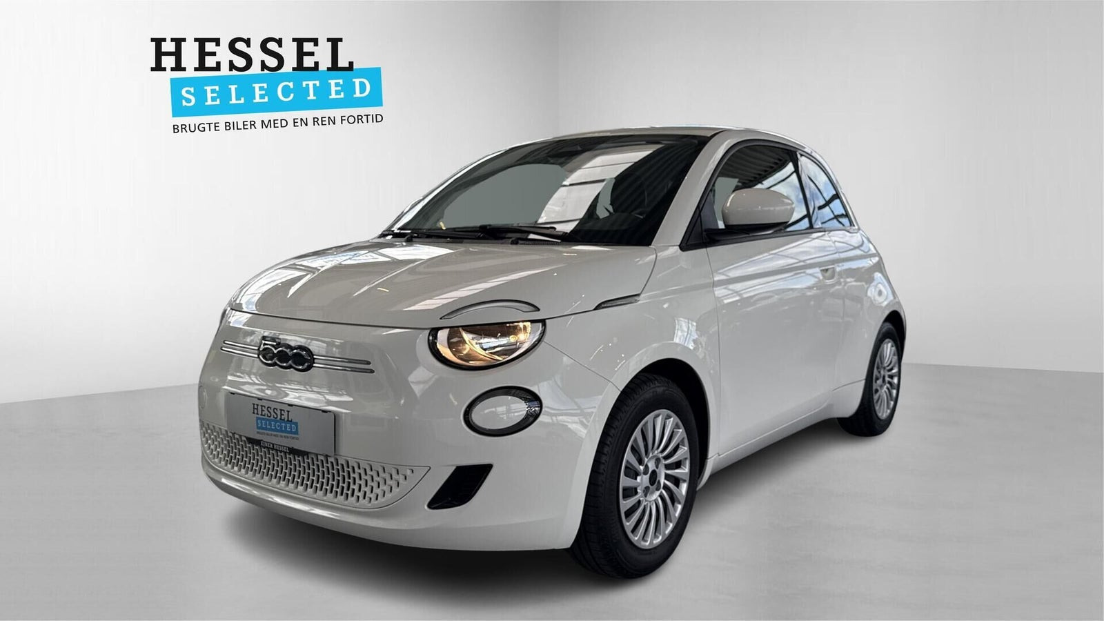 Hvid Fiat 500e fra 2023