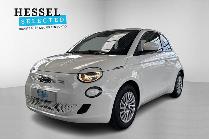 Hvid Fiat 500e fra 2023