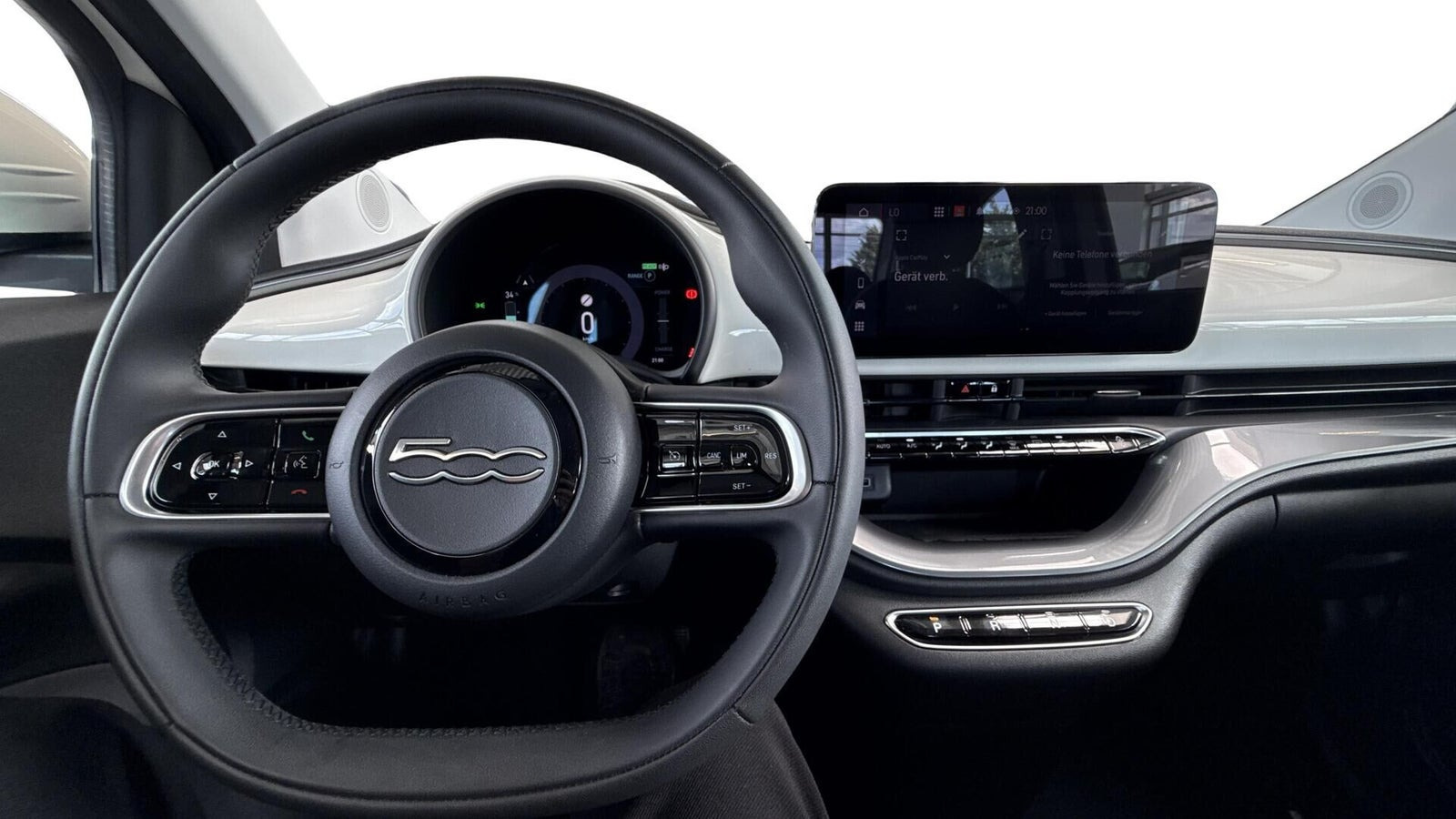 Hvid Fiat 500e fra 2023