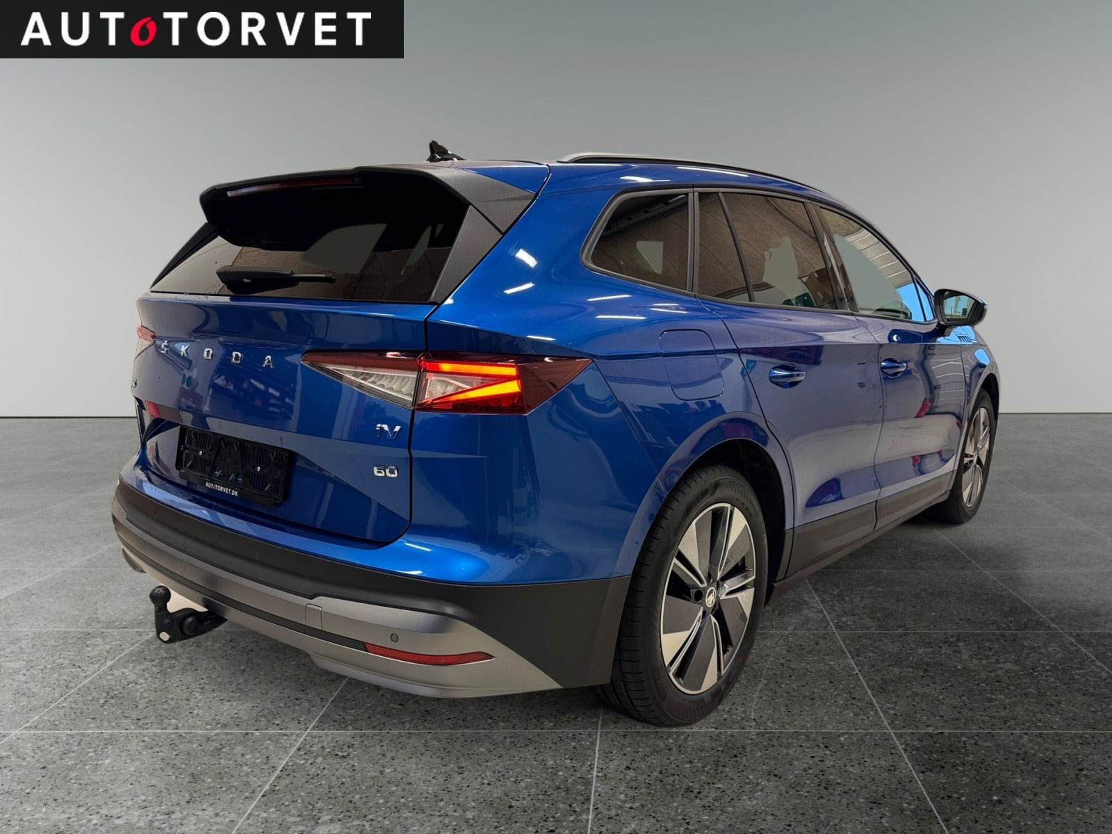 Blå Skoda Enyaq fra 2022