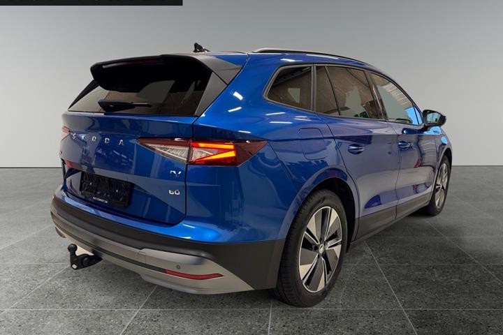 Blå Skoda Enyaq fra 2022