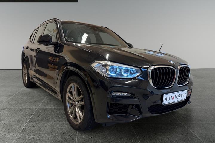 Sort BMW X3 fra 2021