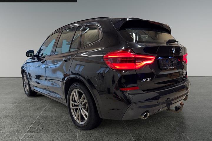 Sort BMW X3 fra 2021