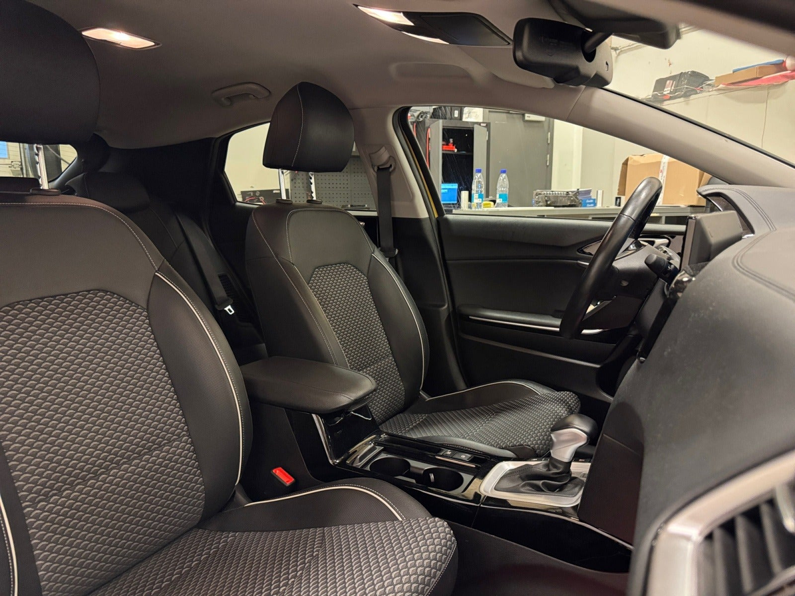 Gul Kia XCeed fra 2022