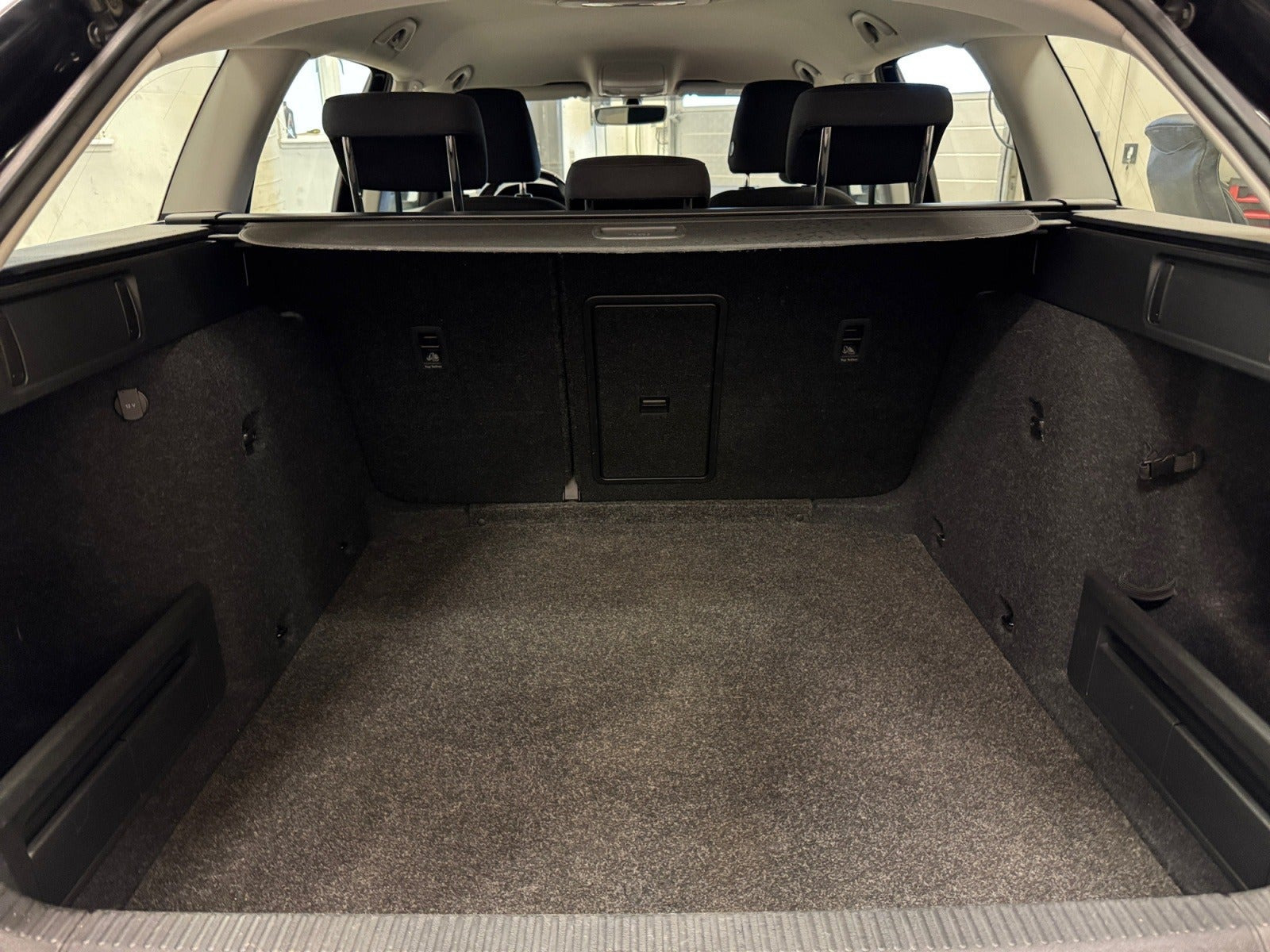 Sort Skoda Octavia fra 2017
