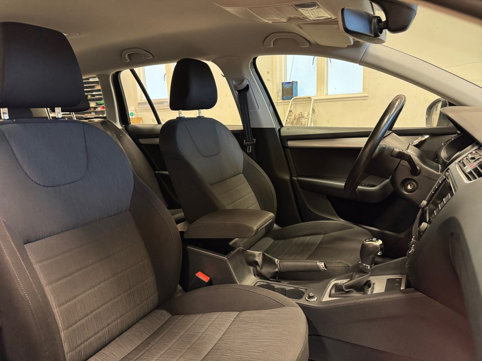 Sort Skoda Octavia fra 2017