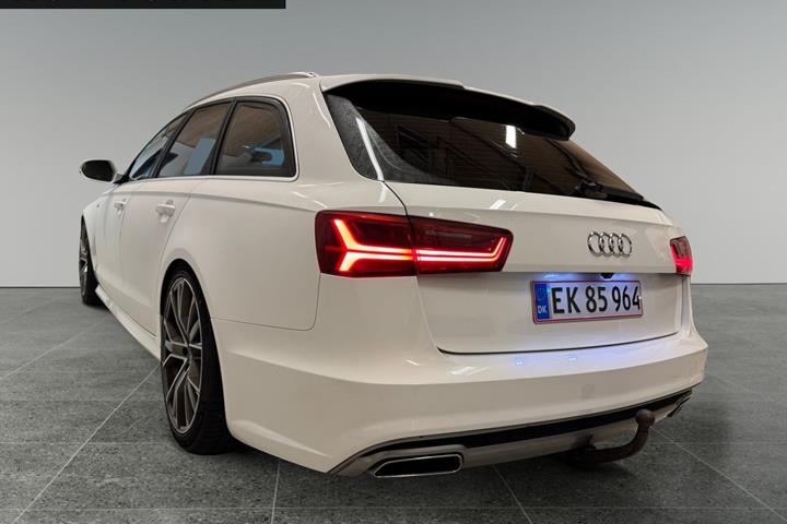 Hvid Audi A6 fra 2016