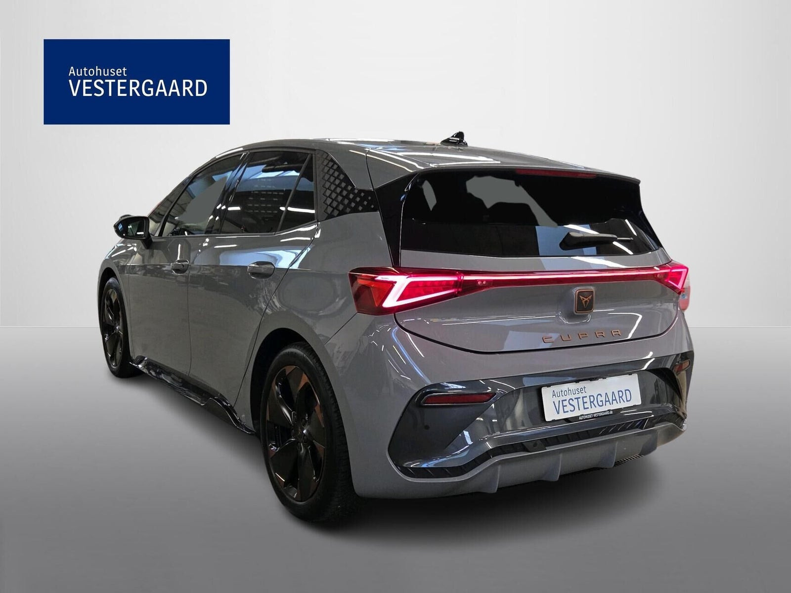 Grå Cupra Born fra 2024