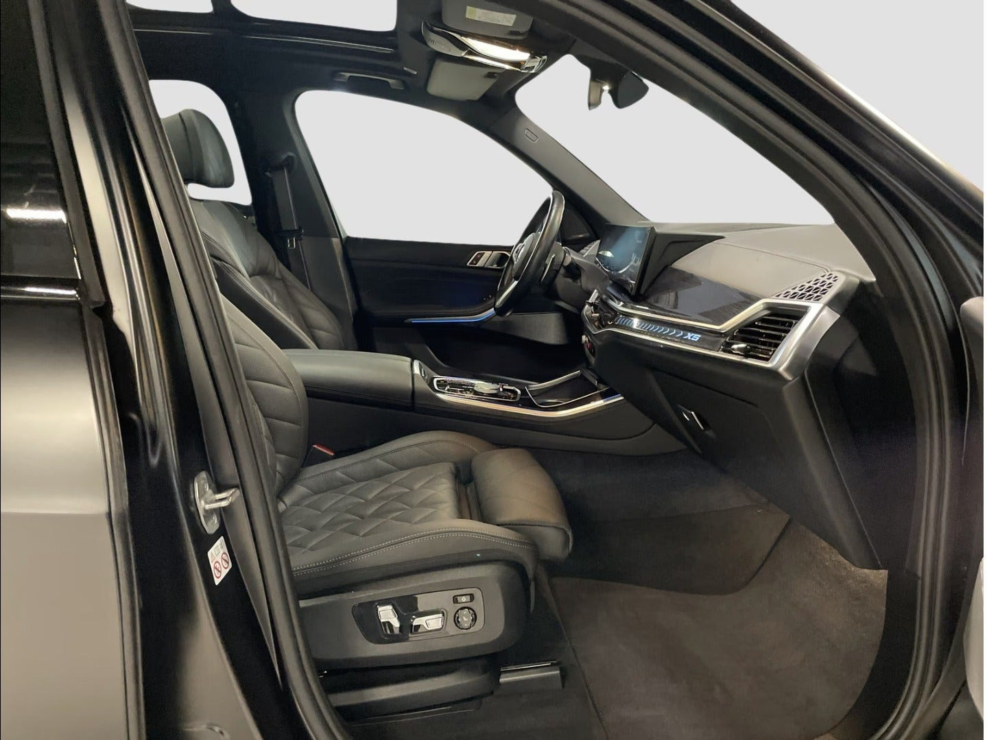 Sort BMW X5 fra 2023