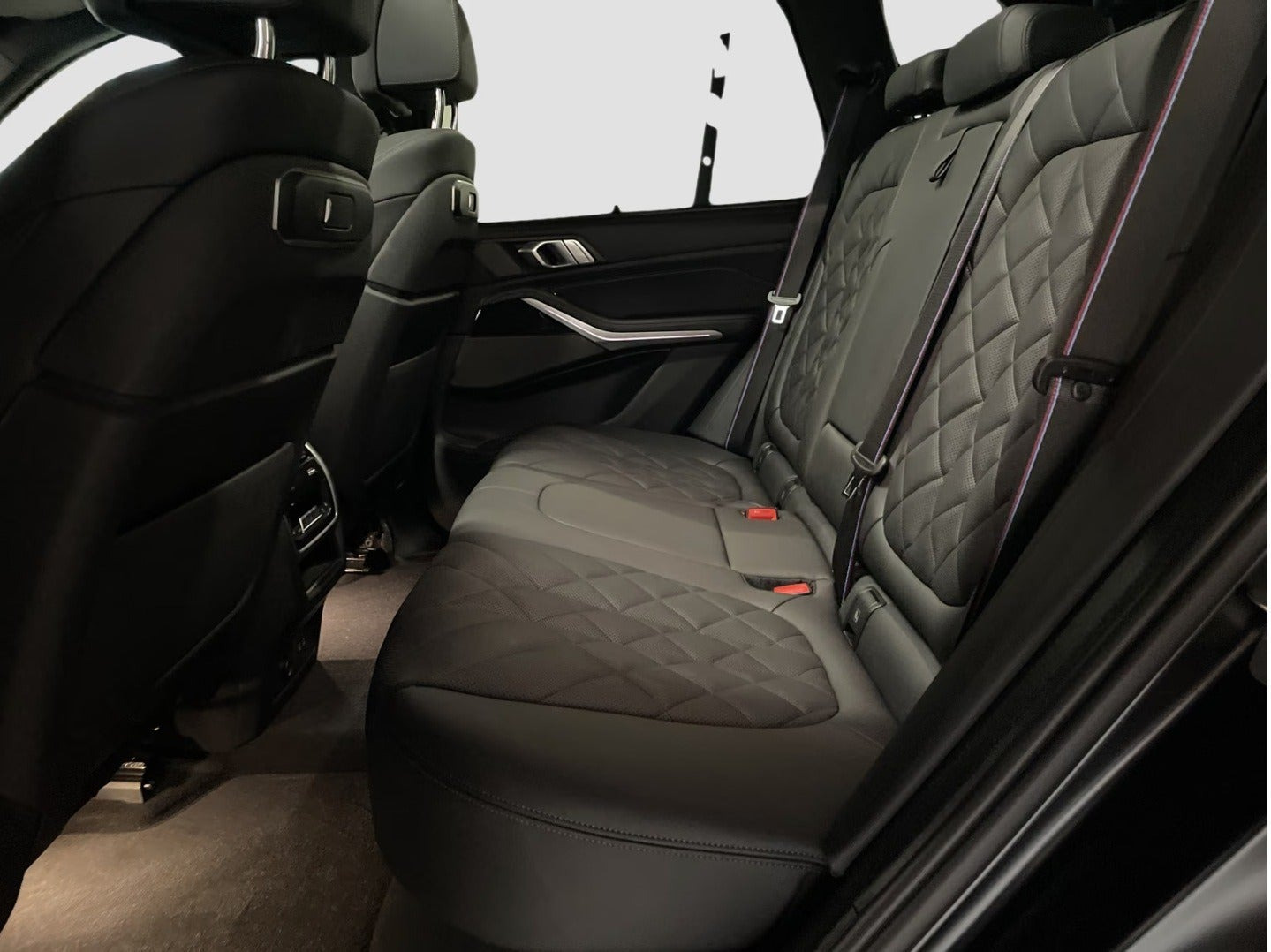 Sort BMW X5 fra 2023