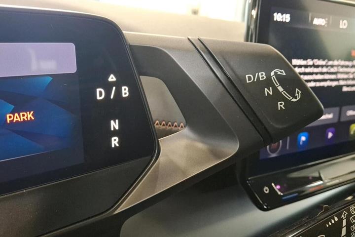 Grå Cupra Born fra 2023