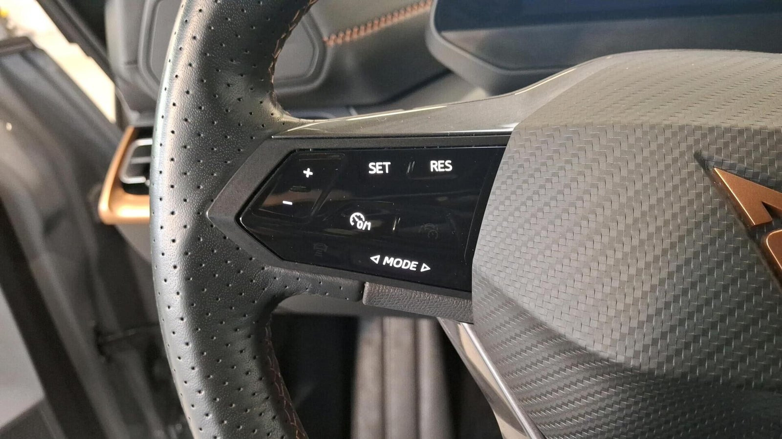 Grå Cupra Born fra 2023