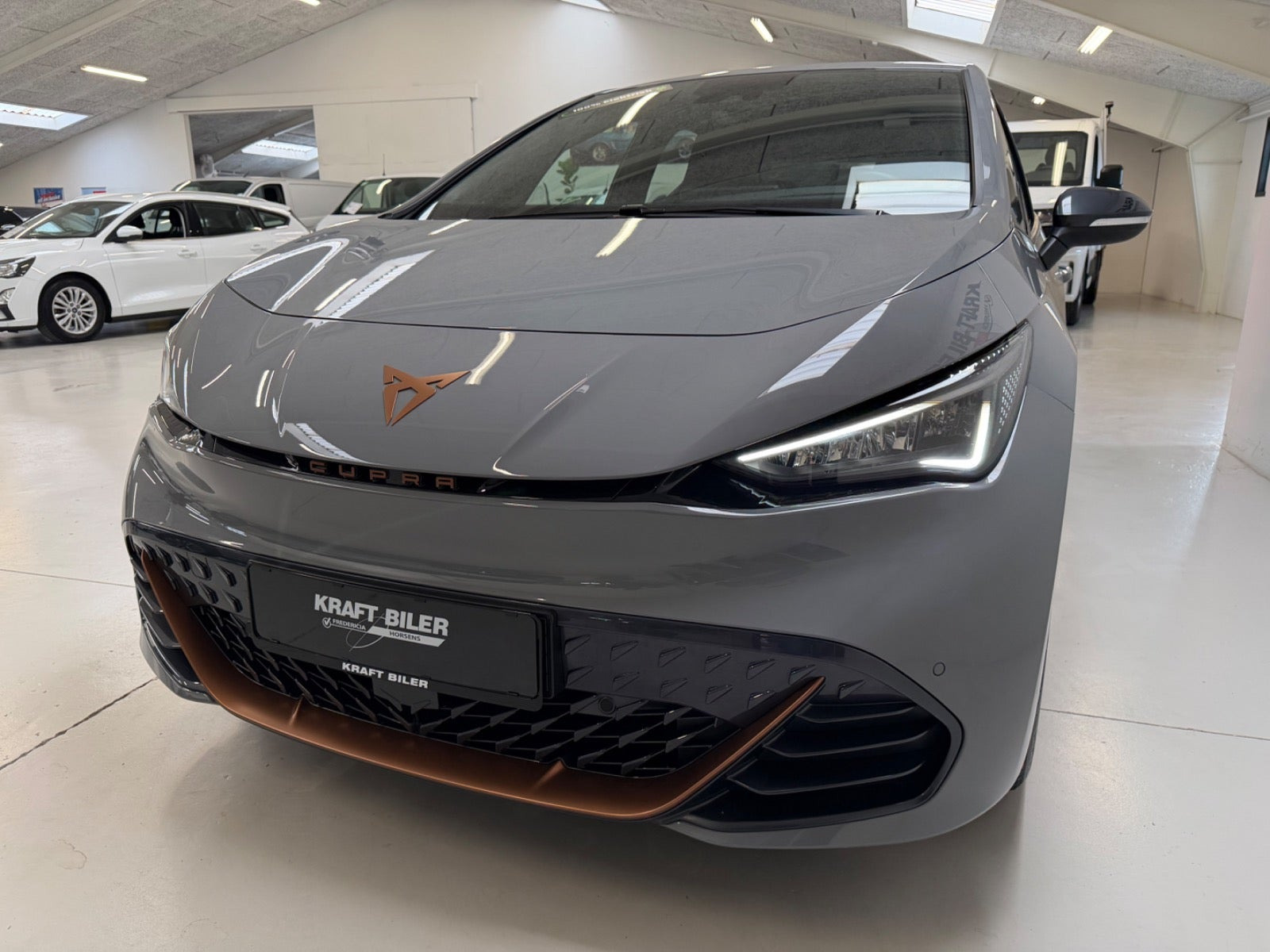 Grå Cupra Born fra 2024
