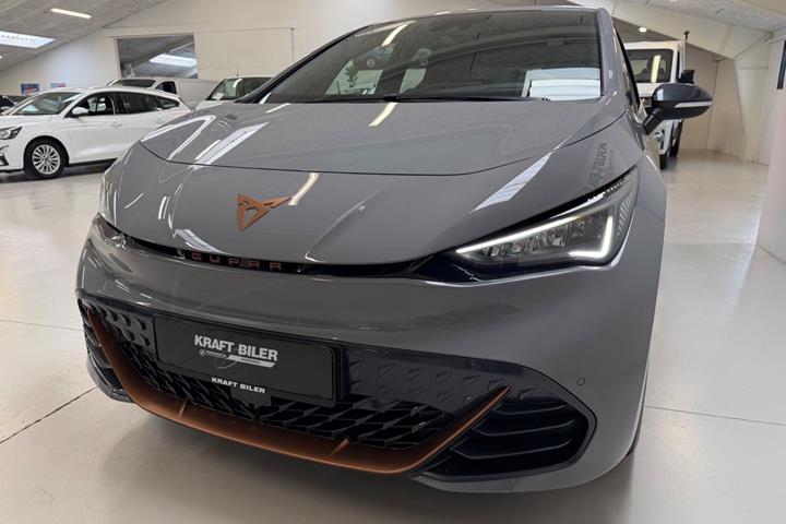 Grå Cupra Born fra 2024