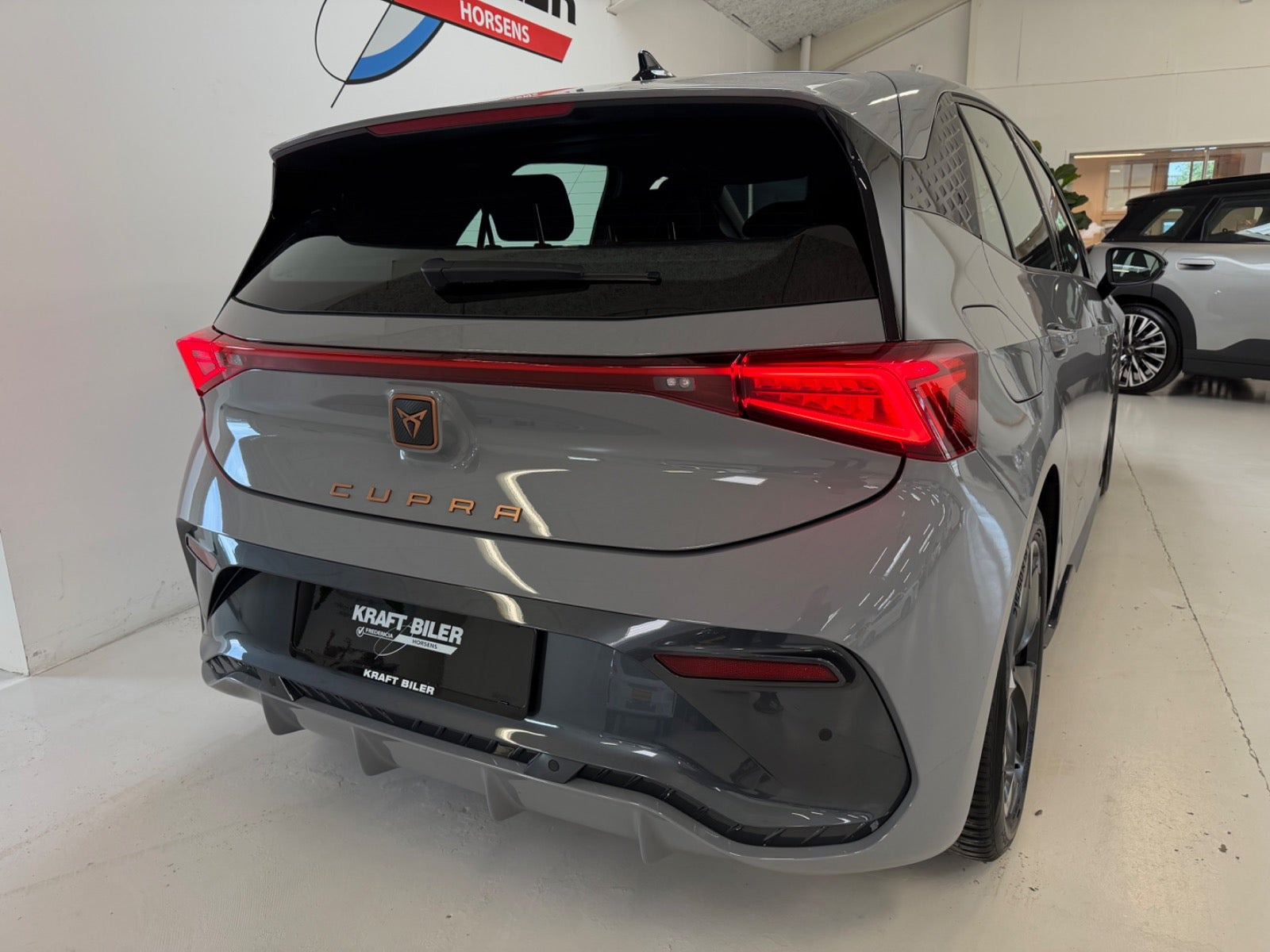Grå Cupra Born fra 2024