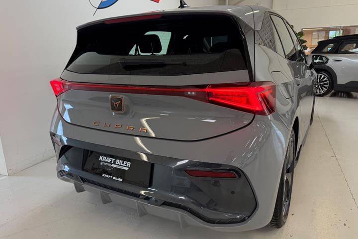 Grå Cupra Born fra 2024