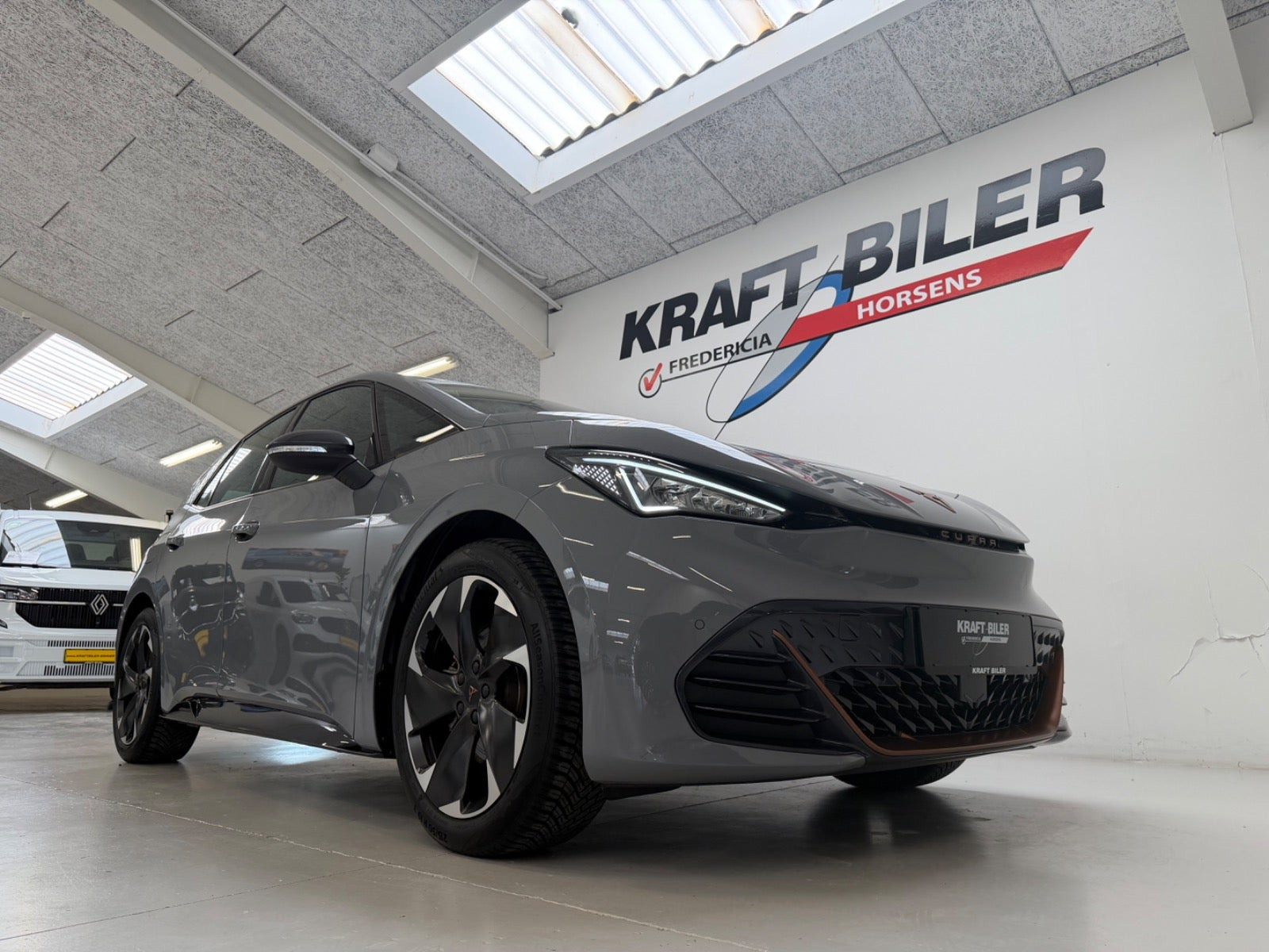 Grå Cupra Born fra 2024