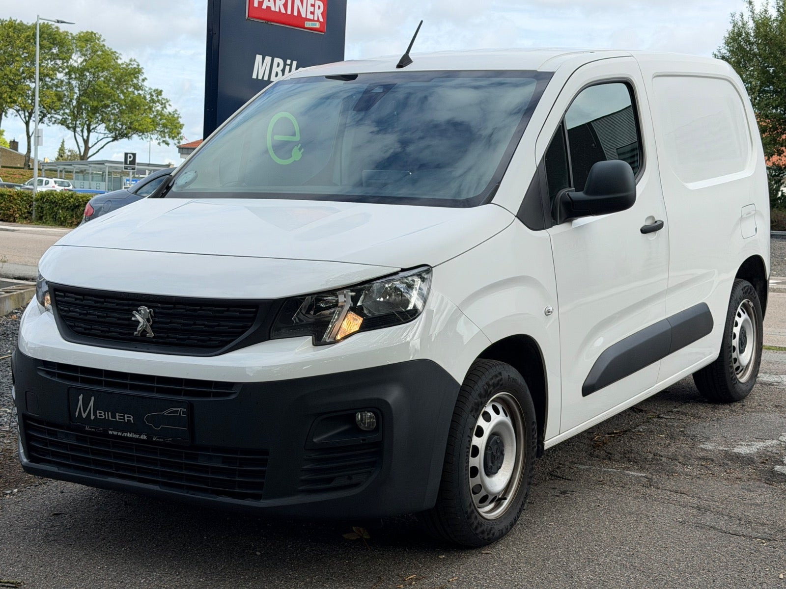 Peugeot Partner 1,5 BlueHDi 100 L1V2 Ultimate Van