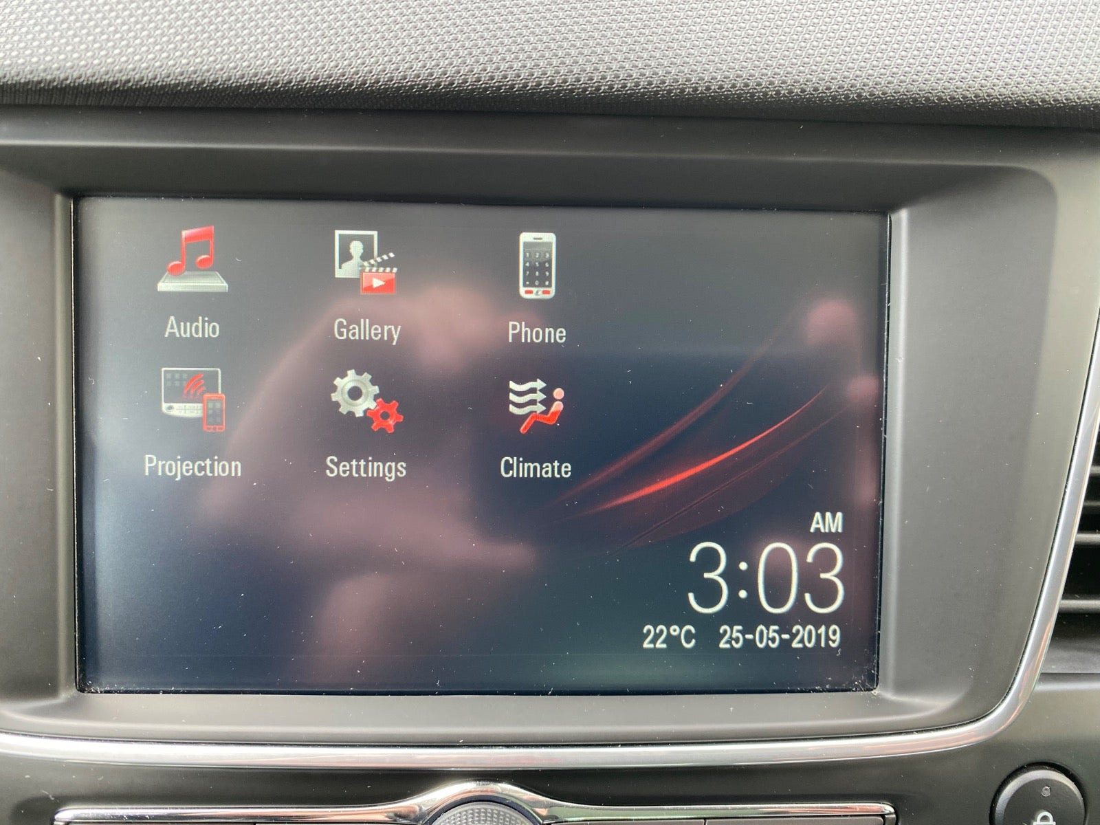 Hvid Opel Crossland X fra 2019