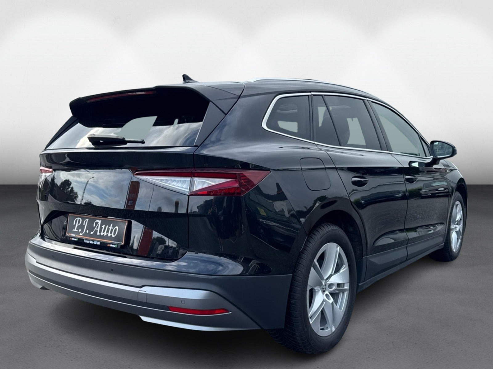 Sort Skoda Enyaq fra 2022