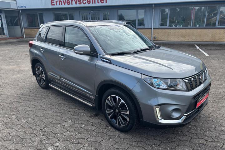 Grå Suzuki Vitara fra 2018