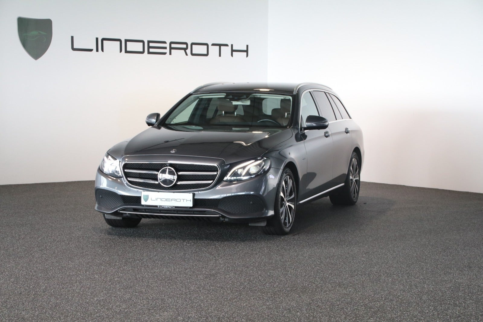 Mercedes E300 de 2,0 Avantgarde stc. aut.