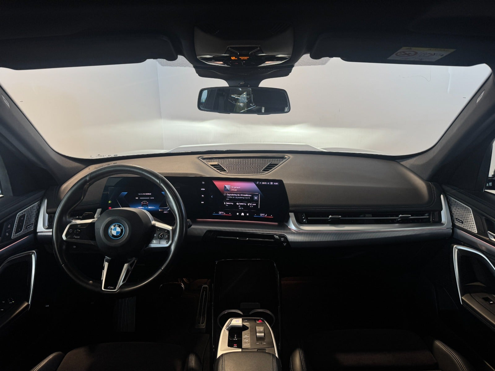 Sort BMW iX1 fra 2023
