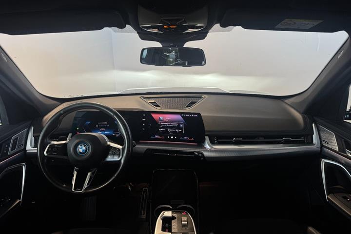 Sort BMW iX1 fra 2023