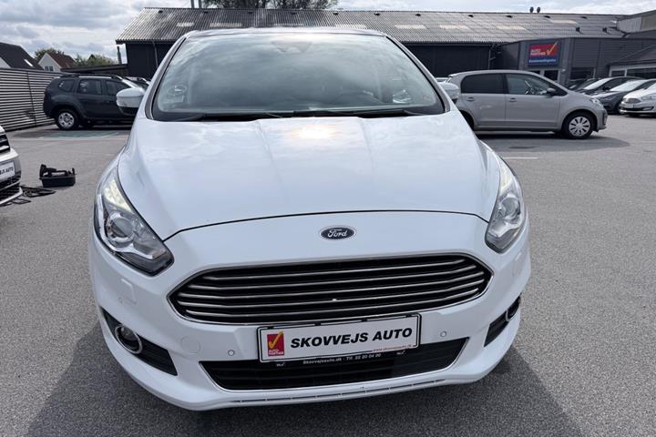 Hvid Ford S-MAX fra 2018