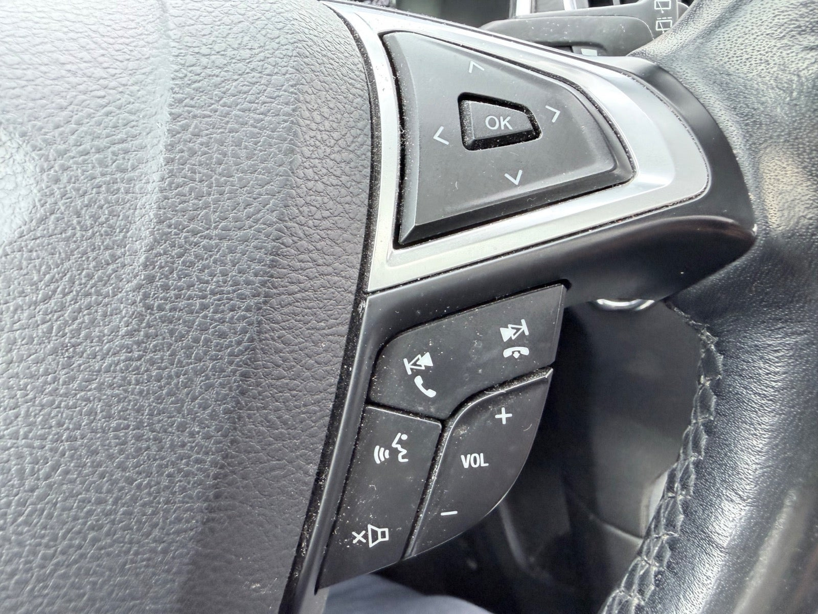 Hvid Ford S-MAX fra 2018