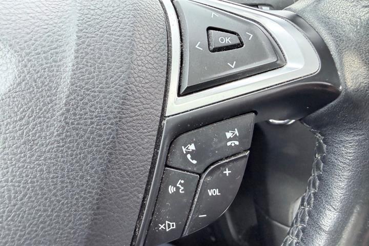 Hvid Ford S-MAX fra 2018