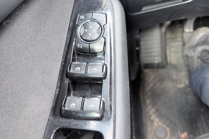 Hvid Ford S-MAX fra 2018