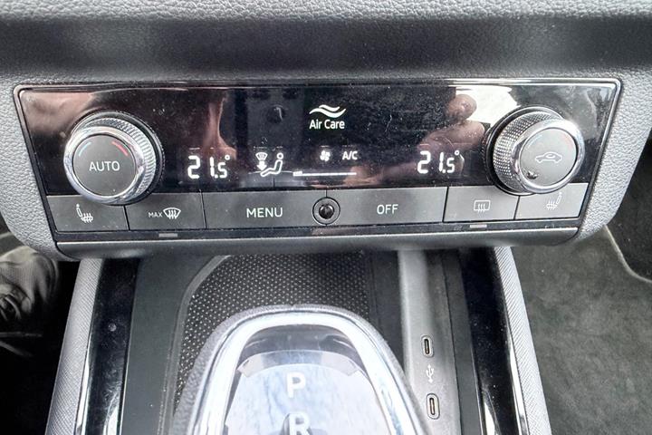 Hvid Skoda Kamiq fra 2023