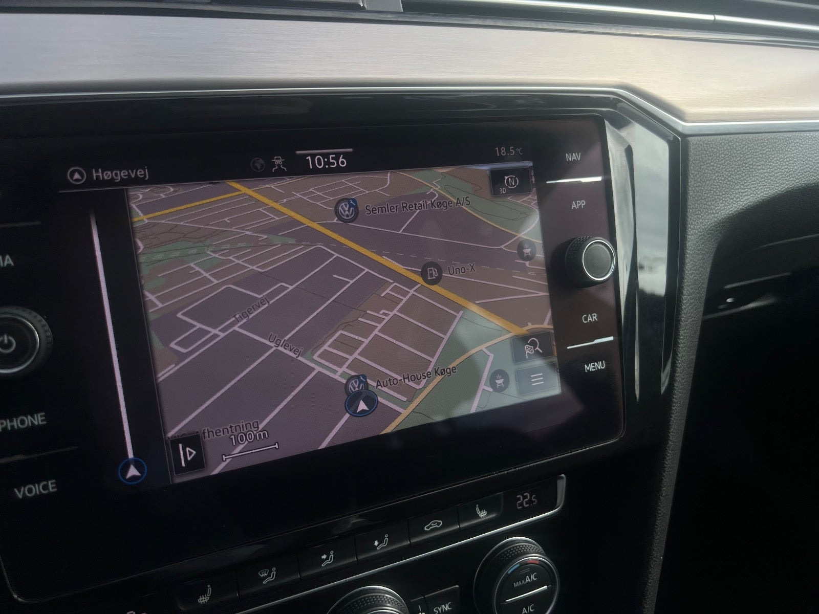 Sort VW Passat fra 2020