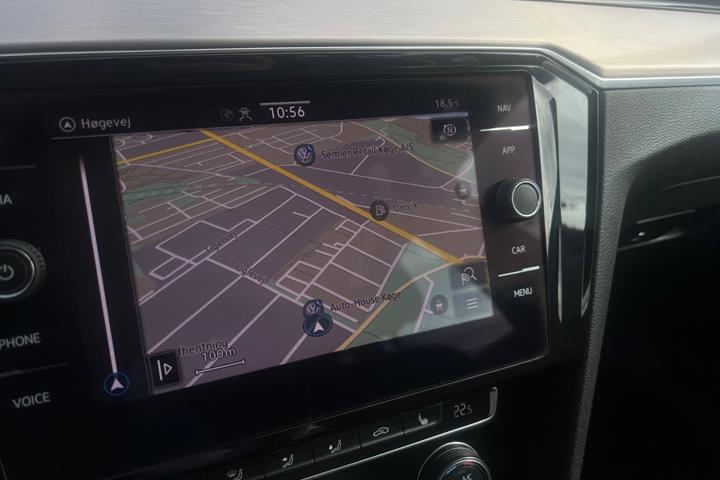 Sort VW Passat fra 2020