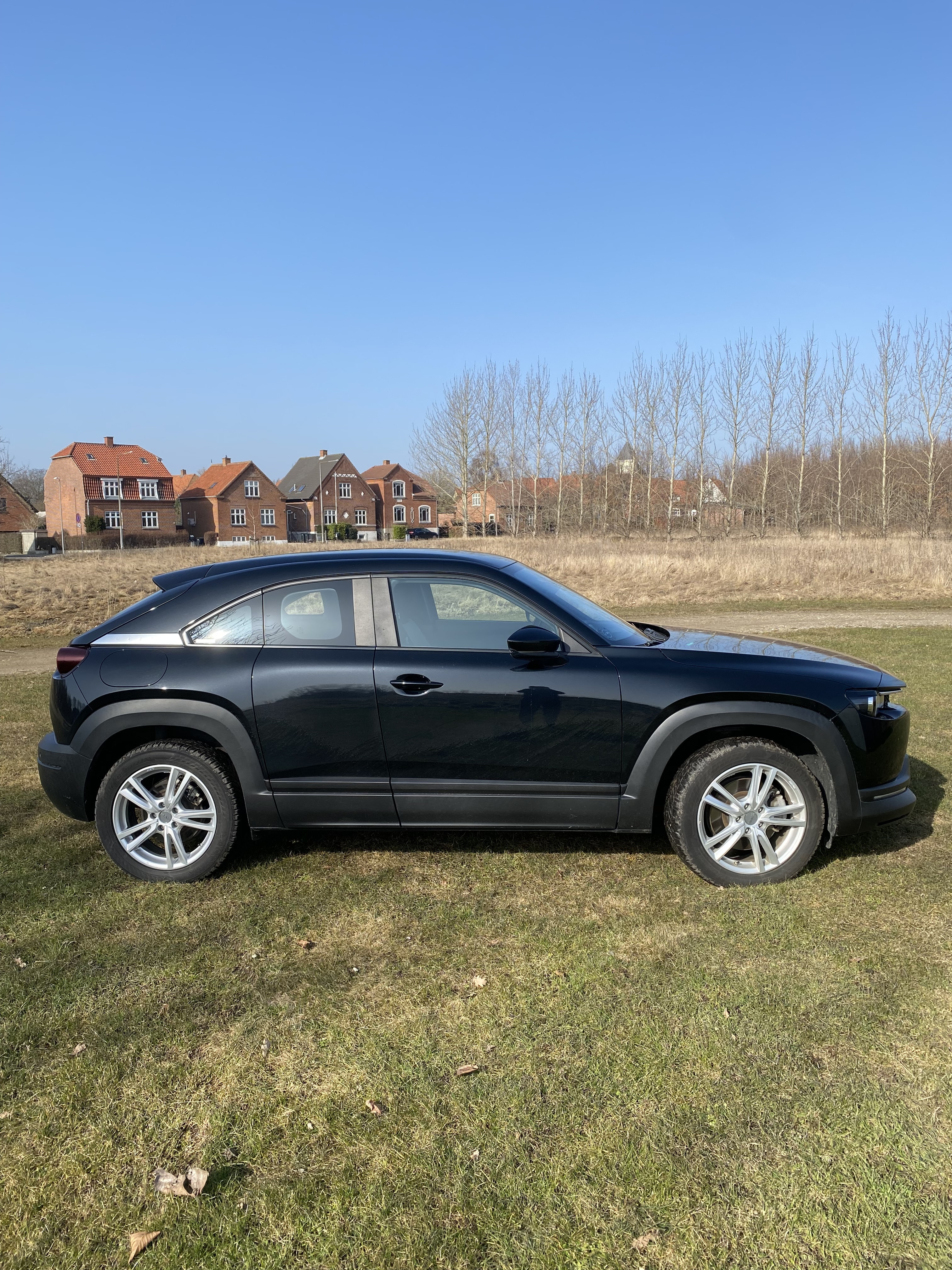 Sort Mazda MX-30 fra 2020