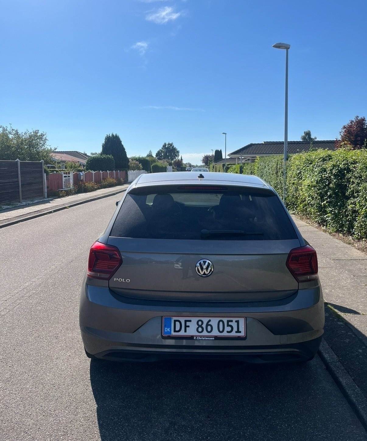 Grå VW Polo fra 2018