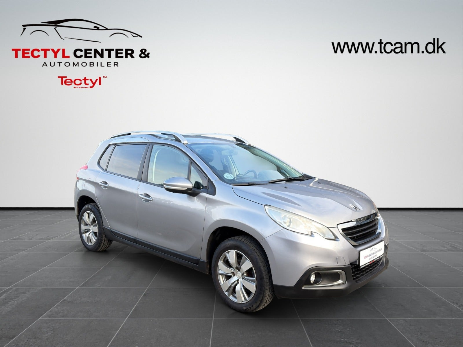 Grå Peugeot 2008 fra 2015
