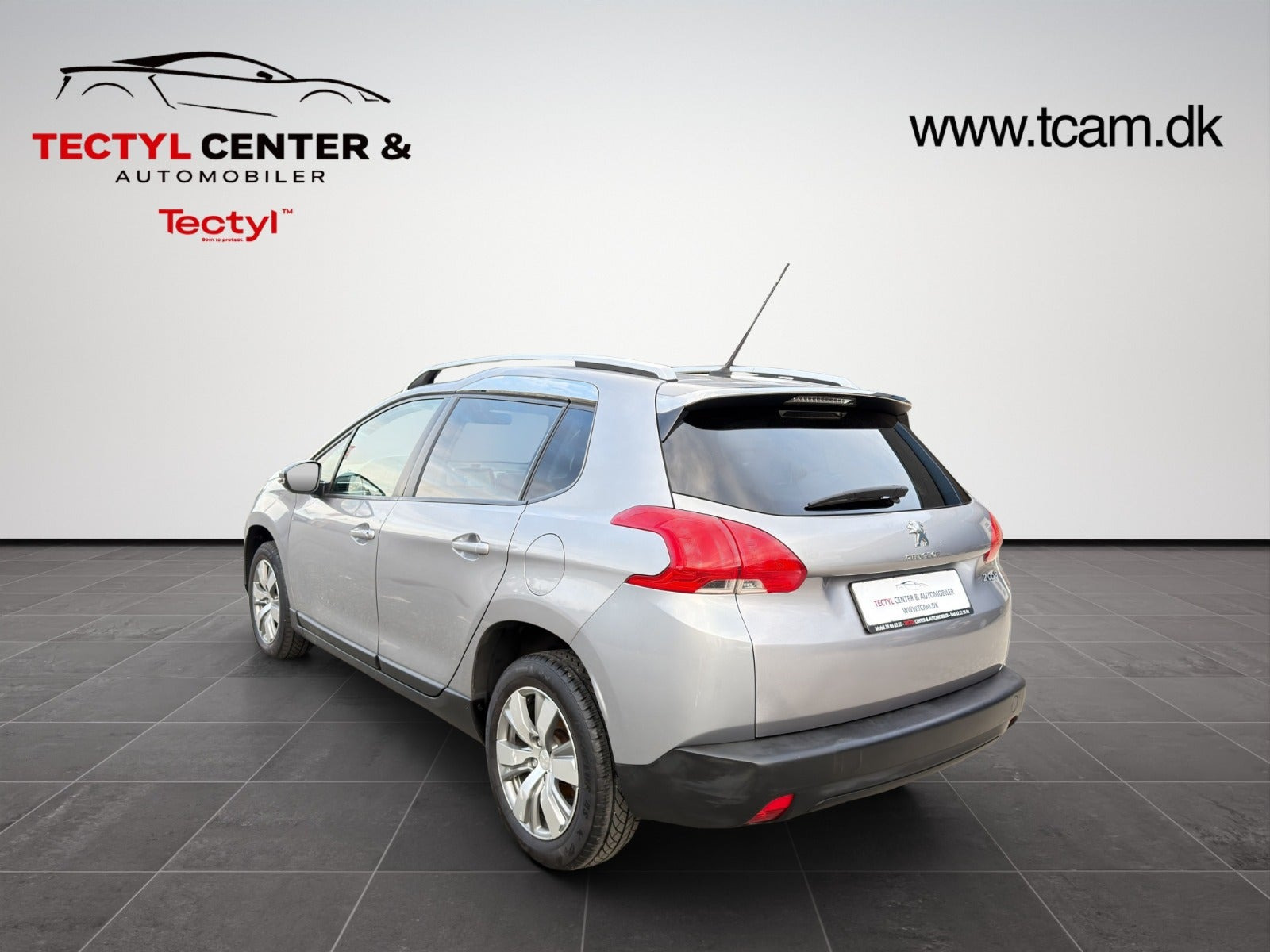 Grå Peugeot 2008 fra 2015