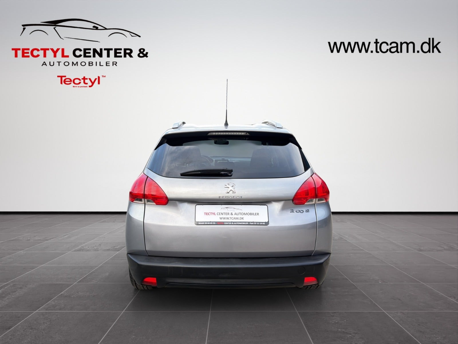 Grå Peugeot 2008 fra 2015