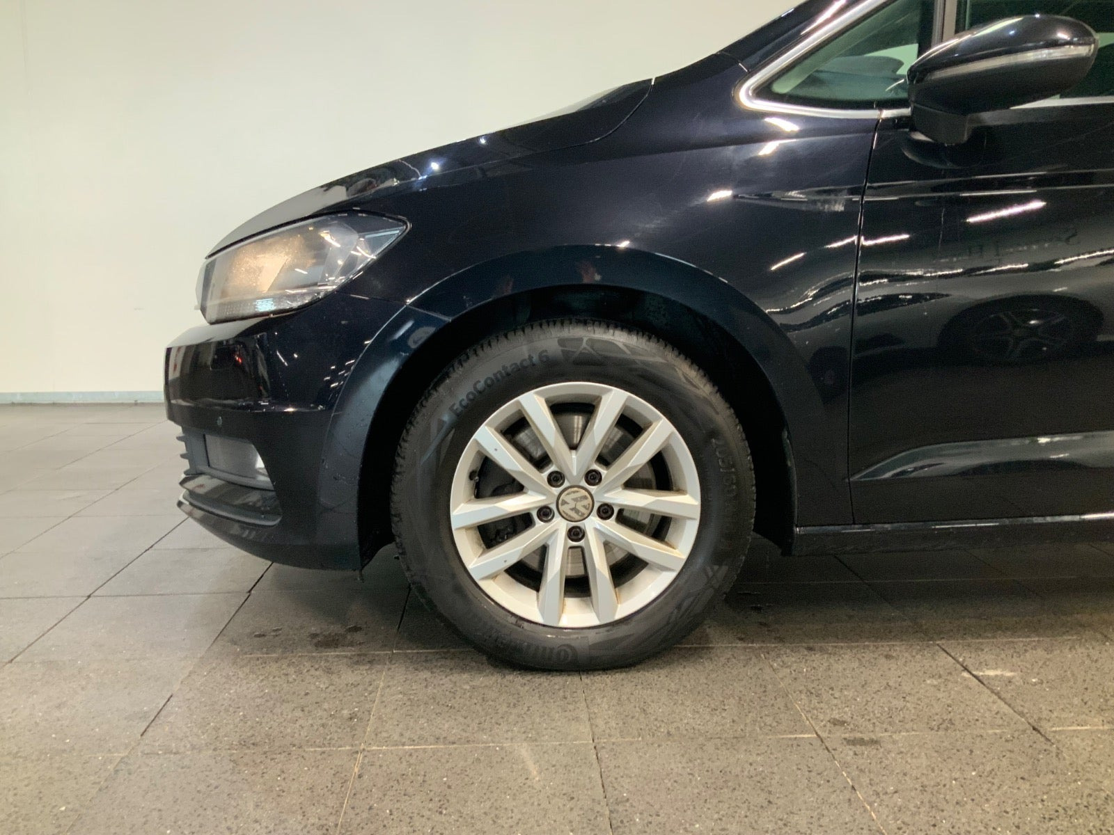 Sort VW Touran fra 2018